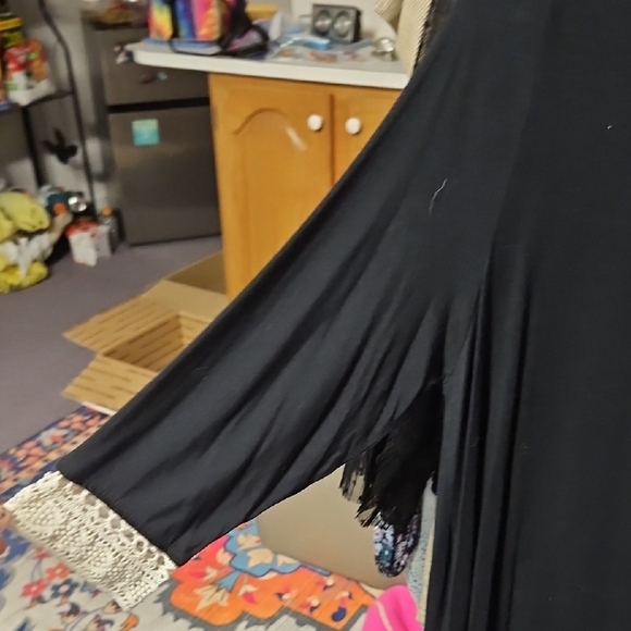 Hannah Relaxed Black 3/4 Sleeve Tunic - Picture 2 of 4